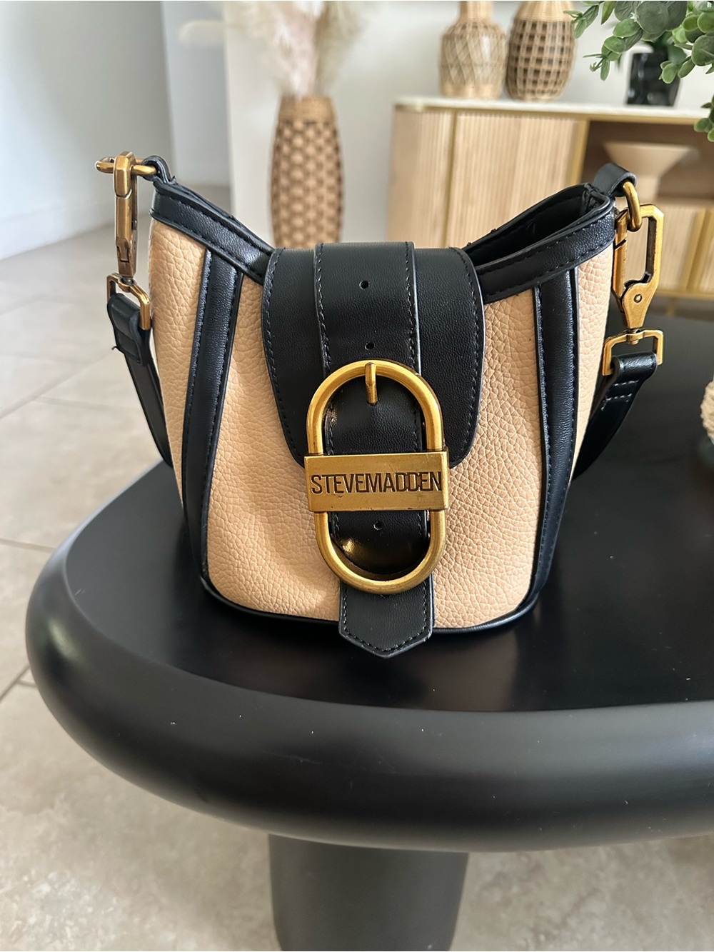 Steve Madden Black and Beige Pebbled Leather Crossbody with Gold Hardware